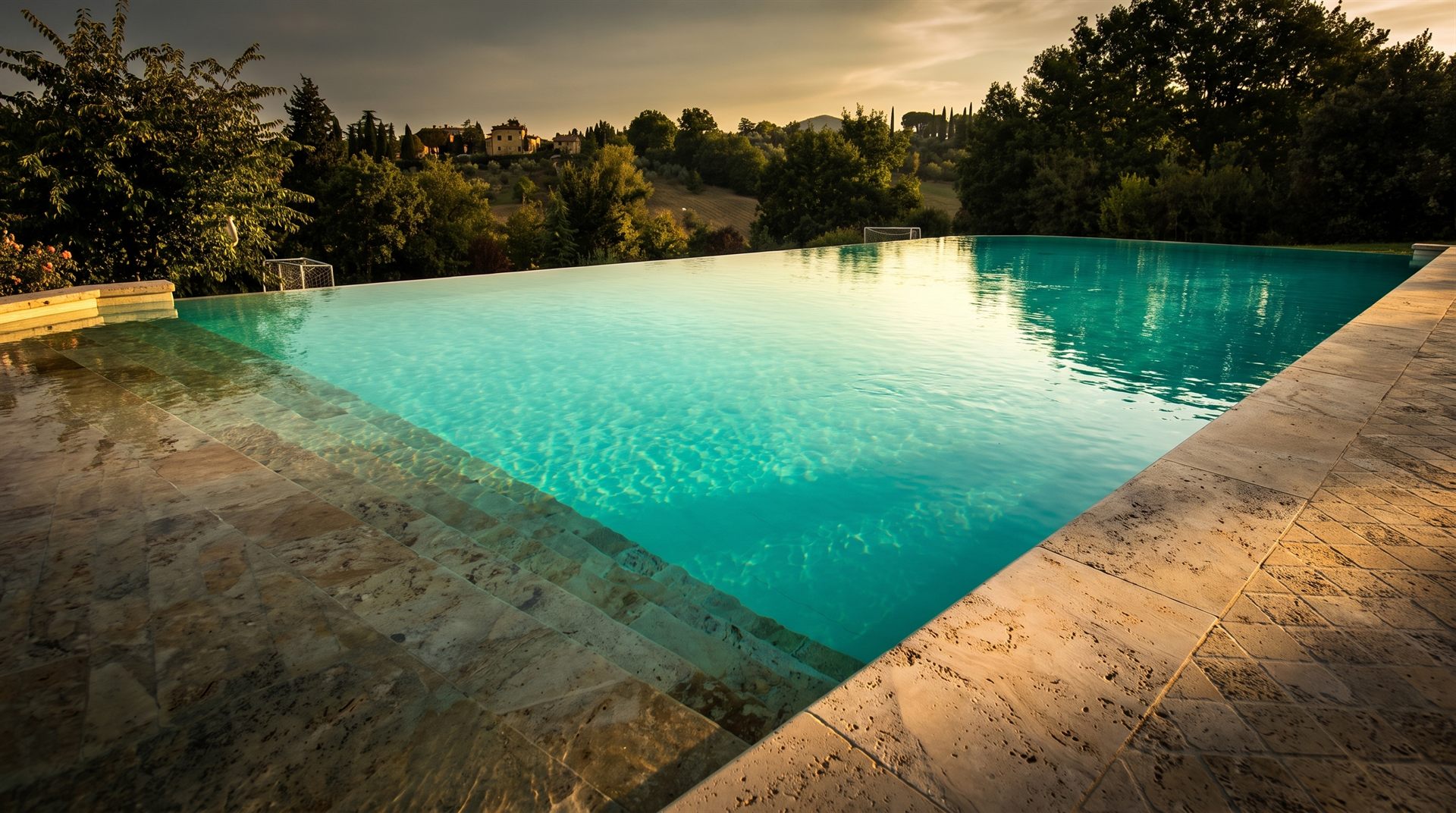Visione di progetto: piscina a sfioro infinity con ampio ingresso a discesa graduale e bordo a cascata, colline sullo sfondo, Michelessi