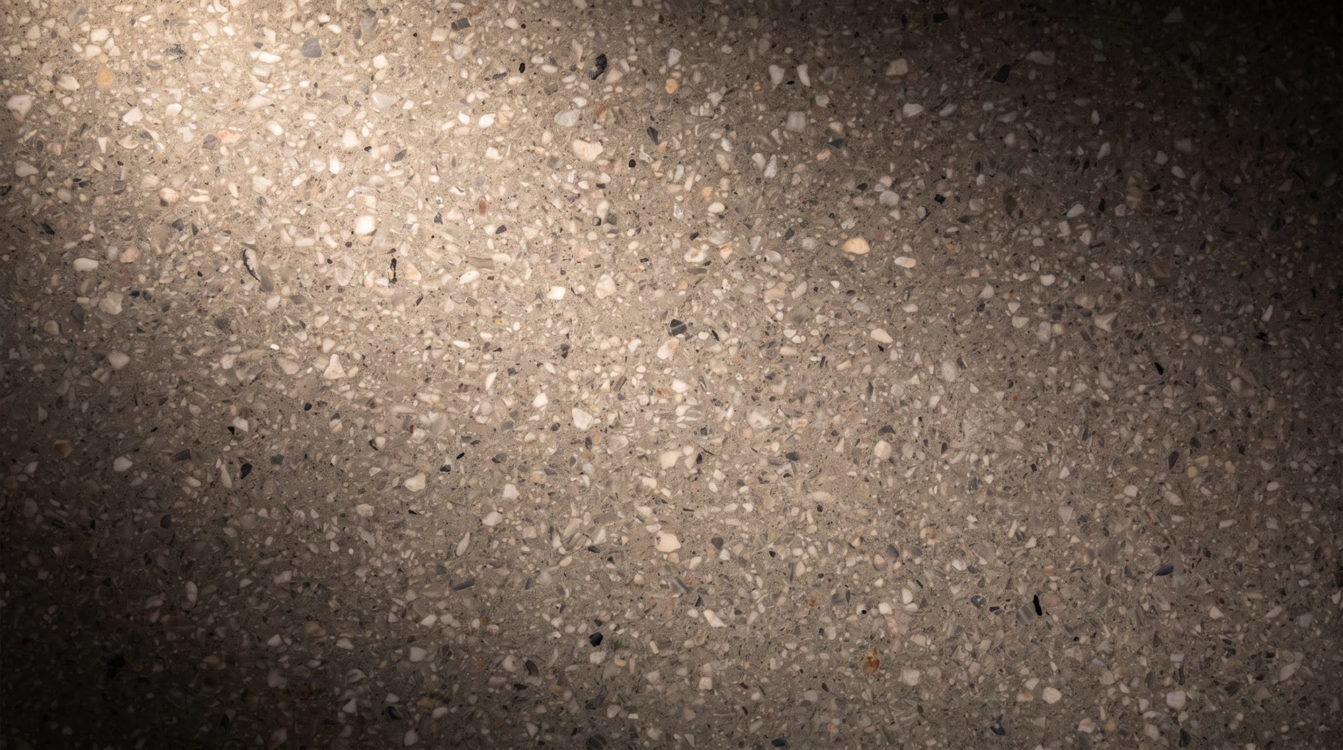 Visione di progetto: marmo resina Fior di Pesco Grey grigio con scaglie marmoree bianche e rosate, agglomerato Michelessi