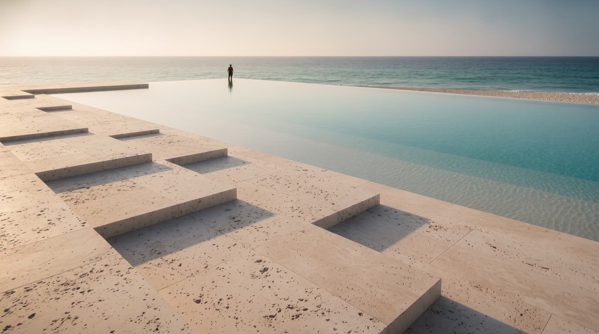 Piscina a sfioro in travertino romano che scende nella sabbia di Miami Beach al tramonto, con una figura di spalle sul bordo, una visione Michelessi